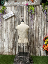 Load image into Gallery viewer, Floral Knitted Crop Tank
