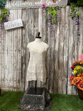 Load image into Gallery viewer, Crème Long Crochet Tank Top
