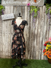 Load image into Gallery viewer, Short Sleeved Floral High/Low Dress
