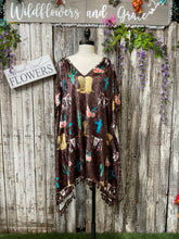 Load image into Gallery viewer, Country Life Pancho
