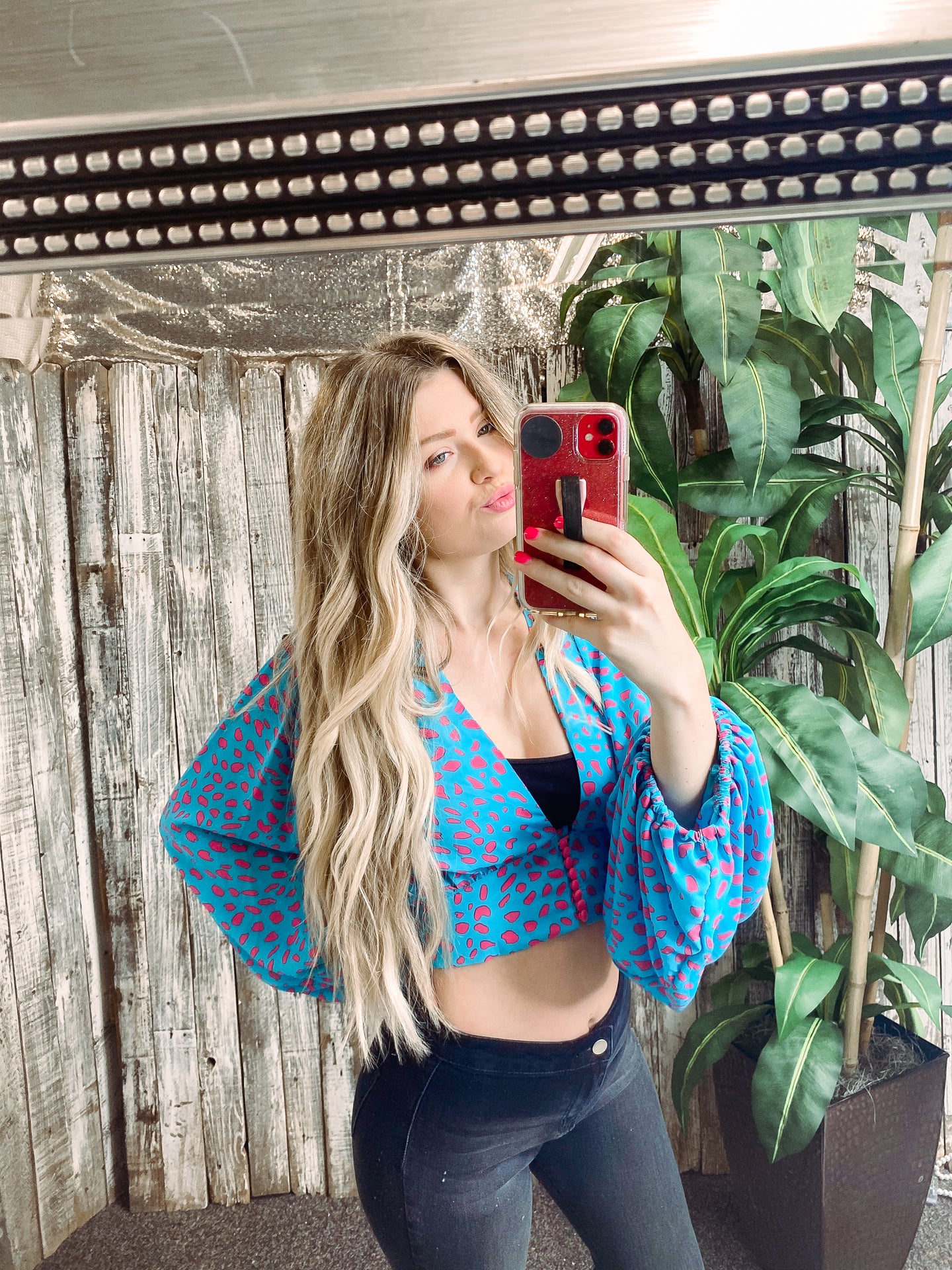 She Blue Me a Sweet Kiss